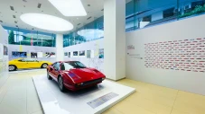Ferrari Berusia 50 Tahun...