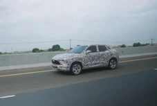 Mobil SUV Baru Mitsubishi...