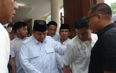 Prabowo Kenang Desmond...