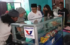 Beri Gerobak Gratis...