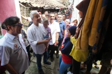 Warga Jatipadang Jaksel...