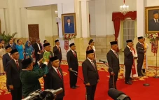 12 Dubes Dilantik Presiden...