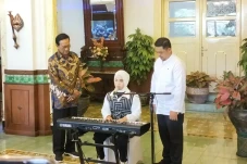 Diundang Sri Sultan...
