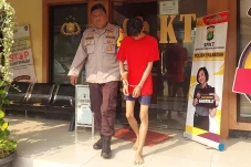 Tak Mau Bayar Cewek...