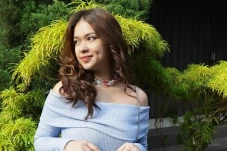 Rebecca Klopper Kembali...