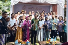 Mahasiswa LSPR Gelar...