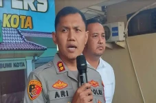 Perangi Geng Motor,...