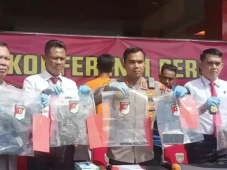 Pembunuh Kepala Dusun...