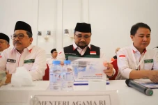 Lempar Jumrah dan Tawaf...