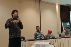 Awasi Transaksi Keuangan...