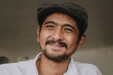 Rayakan Ulang Tahun...