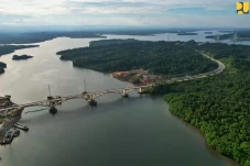 Bangun Jembatan IKN-Balikpapan...