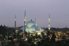 Besok Salat Iduladha,...