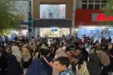 Warga di Malioboro Berhamburan...