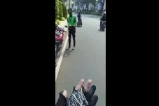 Hati-hati Pengendara,...