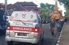 Kerahkan Pikap dan Ambulans,...