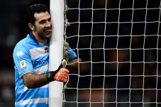 Lika-liku Buffon di...