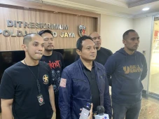 Kecoh Perburuan Polisi,...