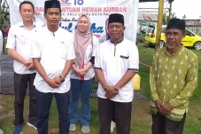 Dapat Sapi Kurban dari...
