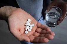 Doa Saat Minum Obat...