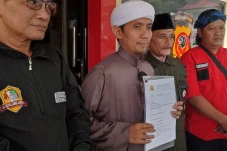 Sebut Al-Quran Karangan...