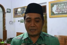Kumpulkan 50 Kiai Pengasuh...