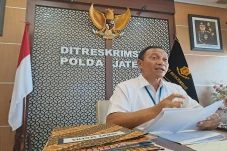 Putus Cinta dengan Wanita...