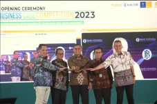 Siapkan Pemimpin di...