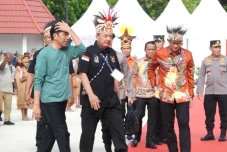 Gempa di Jayapura, Istana...