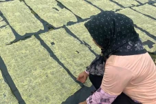 Mak Ganjar Latih Ibu-Ibu...