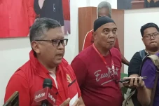 Terindikasi Dukung Prabowo,...