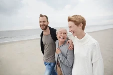 6 Zodiak Ini Jadi Ibu...