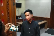 Gibran Cuti 5 Hari Ke...