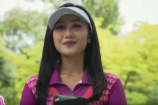 Jatuh Cinta dengan Golf,...