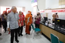 Ganjar Resmikan Lab...