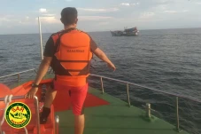 Turunkan Pukat ke Laut,...