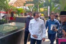 Irit Bicara saat Tiba...