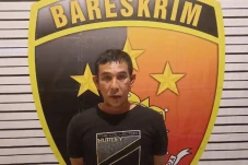 Modus Pecah Kaca, Pecatan...