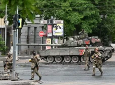 Jenderal AS: Militer...