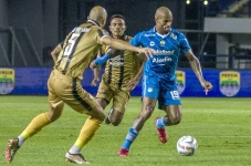 Hasil Liga 1: Drama...
