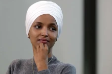 Profil Ilhan Omar Anggota...