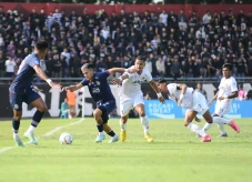 Hasil Liga 1: Drama...