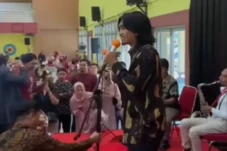 Heboh Sheila On 7 Nyanyi...