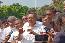 Didapuk Jadi Ketum PKN,...