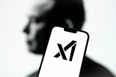 Elon Musk Tegaskan xAI...