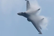 Jet Su-35 Rusia Cegat...