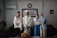 Kisah Mualaf: Ibu dan...