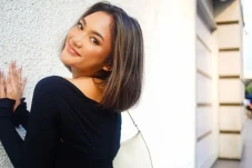 Cantiknya Marion Jola...