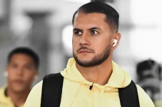 Bukan Gabung Persija,...
