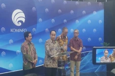 Menkominfo Tegaskan...